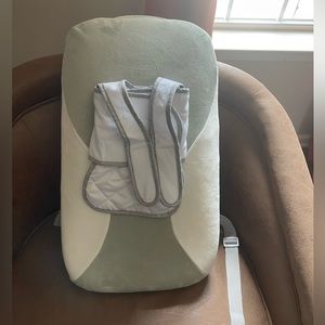 Babocush newborn comfort cushion.